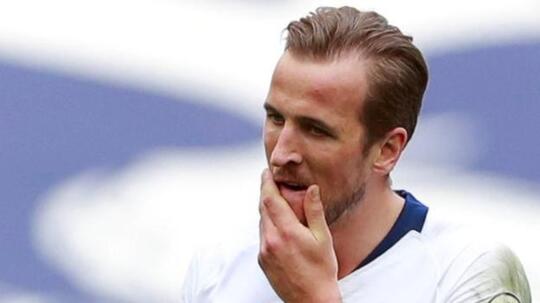 Setuju Gak Kalau Harry Kane Disarankan Pindah ke Manchester United?