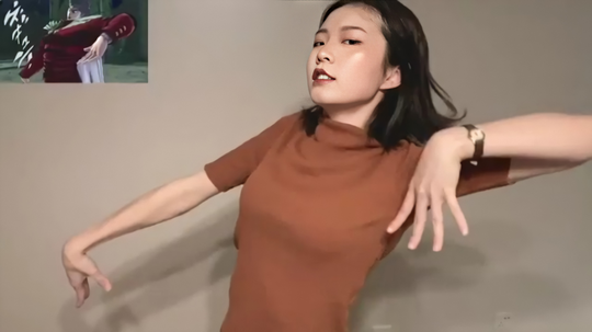 Lincah! Gadis Ini Mampu Tirukan Berbagai Pose Karakter Jojo Bizzare Adventure