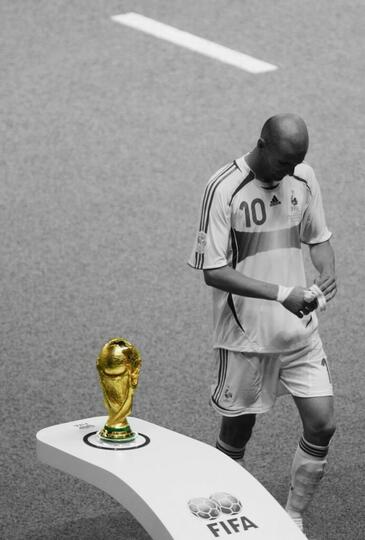 Dosa Yang Merusak Karir Cemerlang Bintang Sepakbola