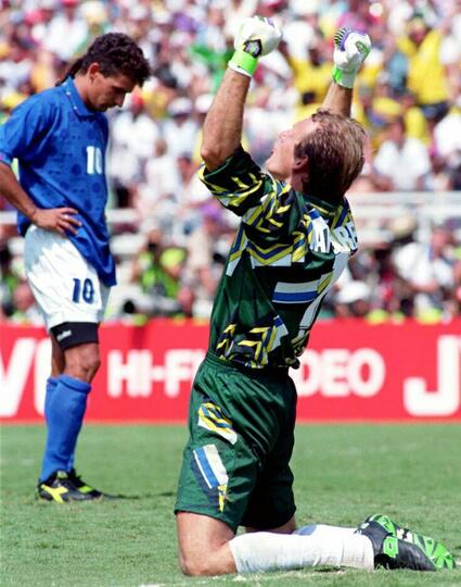Dosa Yang Merusak Karir Cemerlang Bintang Sepakbola