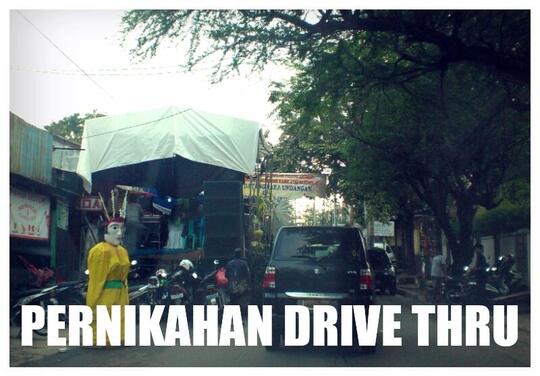 Pernikahan Unik Dengan Konsep Drive Thru, Solusi Resepsi Di Tengah Corona