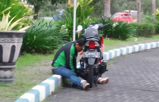 PSBB Larang Ojek Online Angkut Penumpang