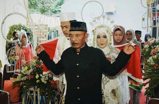 Tradisi Suku Jawa Yang Super Ribet, Namun Harus Dilestarikan Hingga Saat Ini