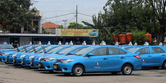 Mana yang Lebih Baik, Mobil Eks Taksi atau LCGC Bekas?