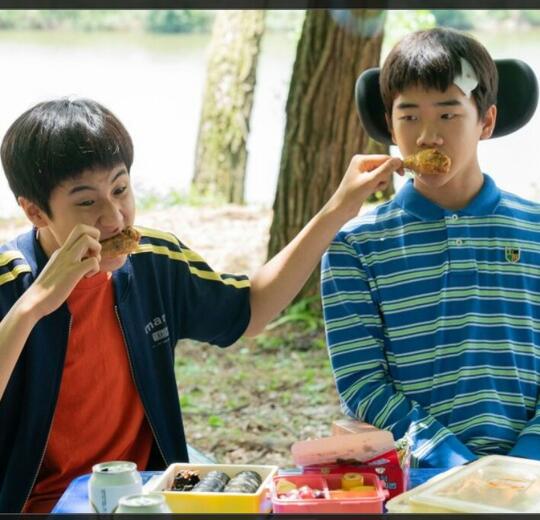Inseparable Bros, Film Korea, Menceritakan Persahabatan Dua Penyandang  Difabel | KASKUS