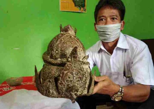 Penemuan Mahkota Kuno, Pertanda Virus Corona Akan Berakhir?