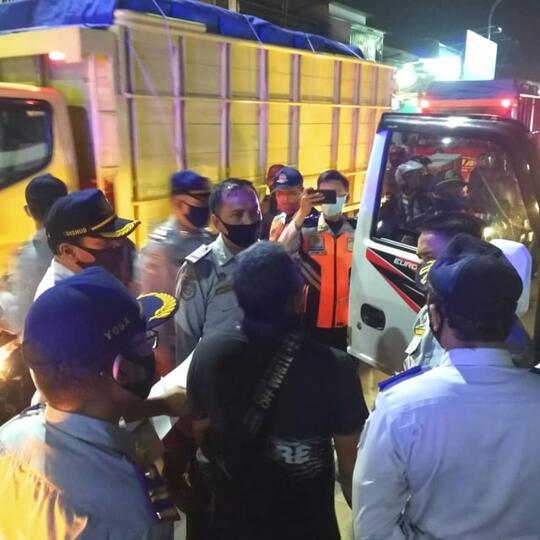 Razia Pemudik di Jakut, Petugas Temukan Mobil dengan Tulisan 'Pulang Kampung'