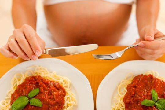 Makanan yang dilarang untuk ibu hamil