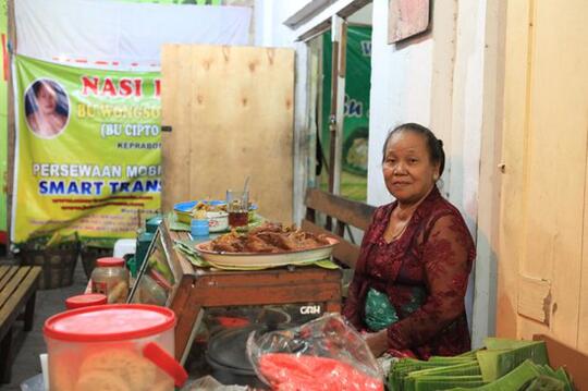 Agan & Sista Berencana Mudik Eh Pulang Kampung Ke Solo? Wajib Coba Nasi Liwet Ini