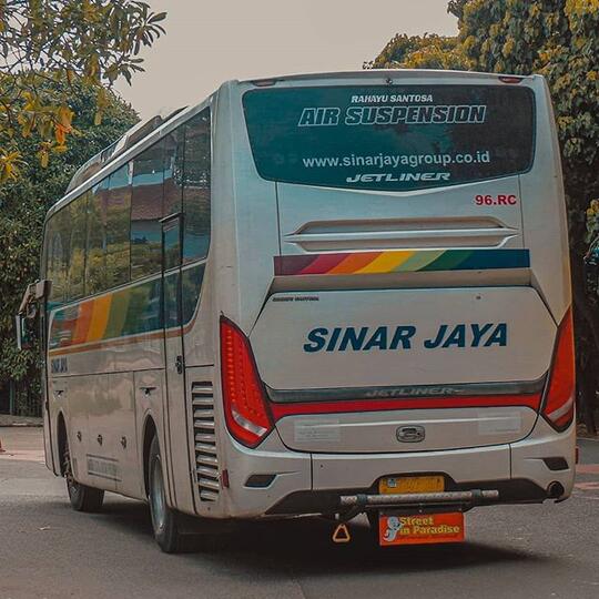 bus sinar jaya