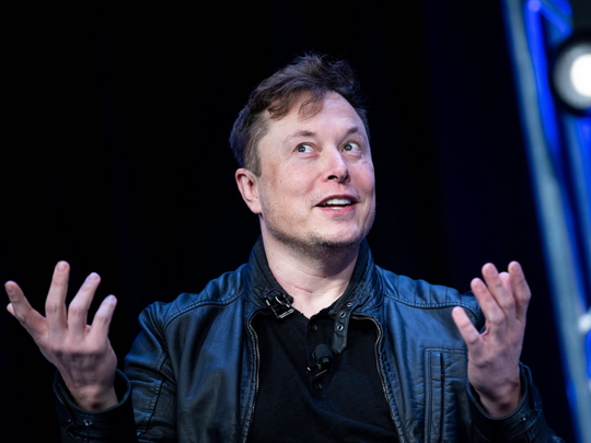 Elon Musk : Peluang Perusahaan AI-brain-chip-nya Akan Implan Manusia Dalam Setahun.