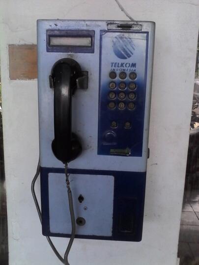 Tiga Gaya Komunikasi Remaja 90an Saat Jatuh Cinta.