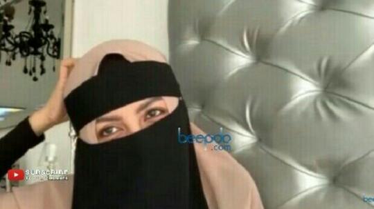 Dulu Sering Umbar Lekuk Tubuh Seksinya, Kini Artis Cantik Ini Berubah Total