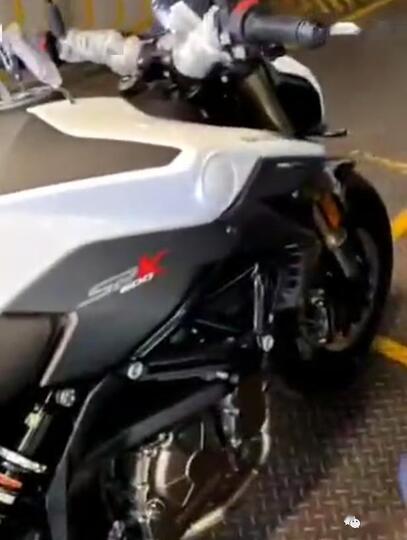 Inilah Motor Benelli Yang Tampangnya Mirip Dajal