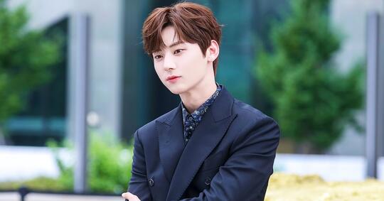 Kelihatan Kalem, Minhyun (NU'EST) Ternyata Punya Mental Sekuat Baja