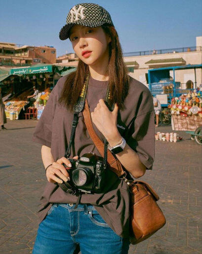 9 Inspirasi Busana Idol KPop Saat Musim Panas, Bikin OOTD Makin Hits!