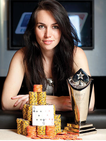 Si Cantik Liv Boeree, Pemain Poker Paling Sukses di Dunia. Ada yang Mau Belajar?