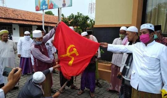 Heboh Ulama Bakar Bendera PKI, Harfly: Dapatkan Bendera, Kesannya BIN Dianggap Remeh