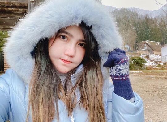 Siapa Sangka! Penyanyi Cantik Ini Hartanya Triliunan, Dulu Pernah Ngamen di Jalanan