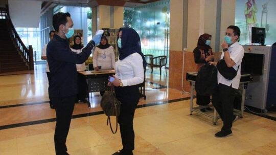 Aturan New Normal Rilis! Sanggupkah Rakyat Taat Aturan?