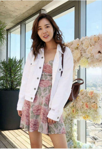 10 Inspirasi OOTD Kece Ala Joan Kim, Beauty Vlogger Asal Korea Selatan
