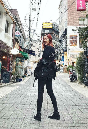 10 Inspirasi OOTD Kece Ala Joan Kim, Beauty Vlogger Asal Korea Selatan