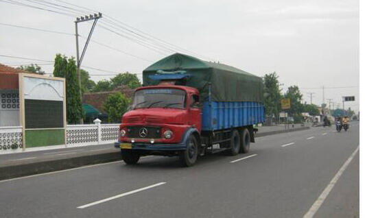 Nafas Tua Si Bagong,Truk Legendaris Yang Mencoba Tetap Eksis