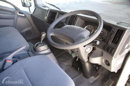 Komparasi Mitsubishi Canter VS Isuzu NMR 71,Siapa Truk Pengangkut Cabe Yang Terbaik ?