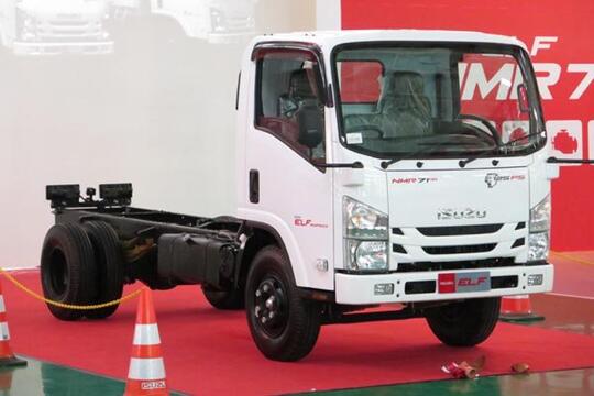Komparasi Mitsubishi Canter VS Isuzu NMR 71,Siapa Truk Pengangkut Cabe Yang Terbaik ?