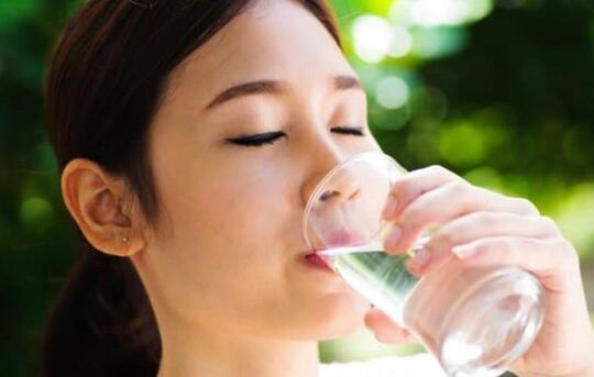 Tips Mudah Meniruskan Pipi Tanpa Bantuan Operasi