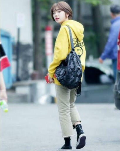 Ide Boyish Style Ala TWICE 
