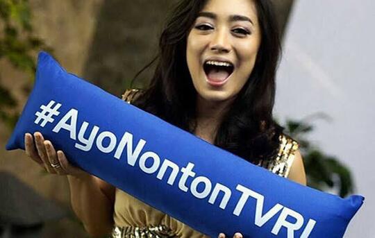TVRI, Televisi Pemersatu Bangsa Cuitan Lama Iman Brotoseno Tentang Bokep Menggema