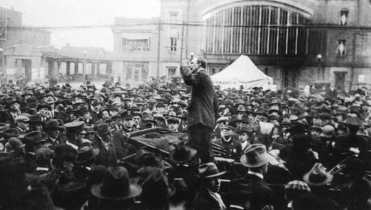 Vladimir Ilyich Ulyanov (Lenin), Revolusioner Bolshevik Pendiri Uni Soviet