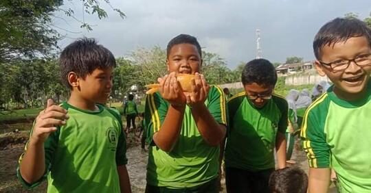Bingung Liburan Ke Mana? Liburan Wisata Kampung Outbound Ajah!