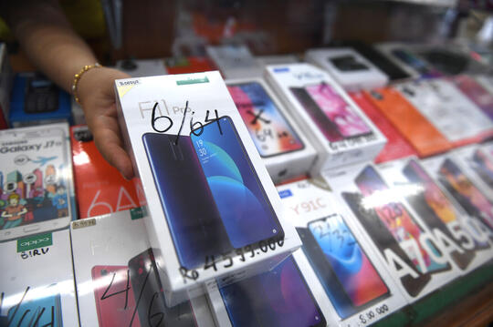Ponsel BM Tetap Dapat Sinyal, Kominfo Evaluasi Blokir IMEI