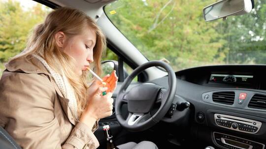Cara Menghilangkan Bau Rokok Pada Mobil, Murah & Efektif