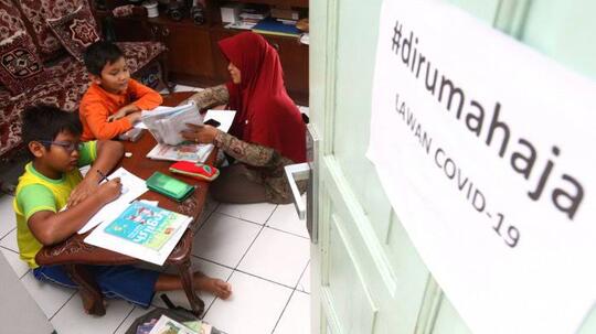 Dilema Dunia Pendidikan Sekolah Di Rumah, Belajar Dari Rumah Apakah Efektif?