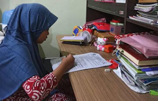 Dilema Dunia Pendidikan Sekolah Di Rumah, Belajar Dari Rumah Apakah Efektif?