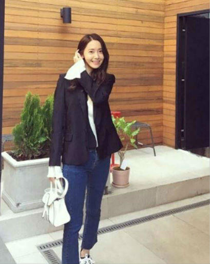 Yoona SNSD Ulang Tahun Ke-30, Ini Potret Gayanya Yang Kasual Dan Stylish