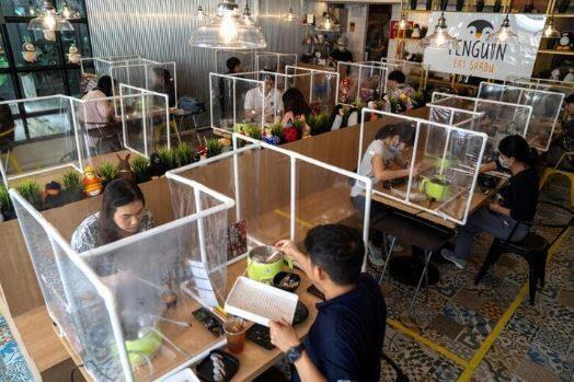 Anjay! Potret-Potret Menarik Kondisi Makan Di Restoran Pasca Lockdown