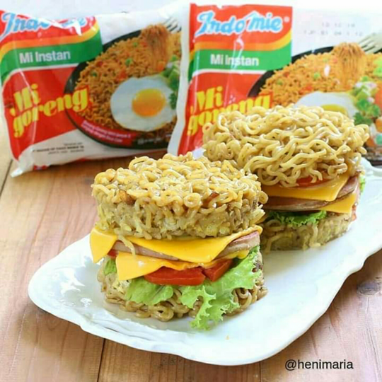 Kesebelasan Kreasi Mie Instan, Unik Tapi Enak!
