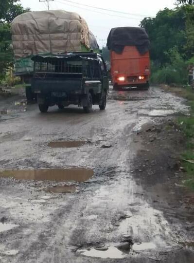 Jalan rusak, Makin Parah, Dan Makin Tertinggal Potret Kabupaten Tertua Di Lampung