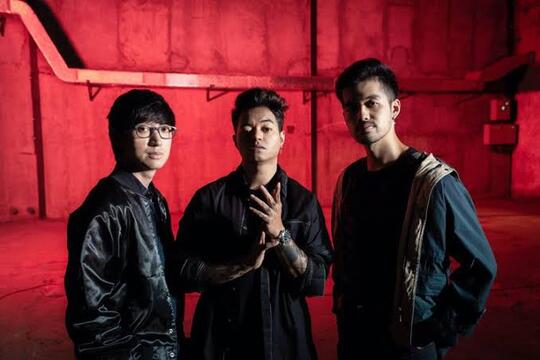 Weird Genius ft Sara Fajira, Sangat Jenius Dengan Mahakarya
