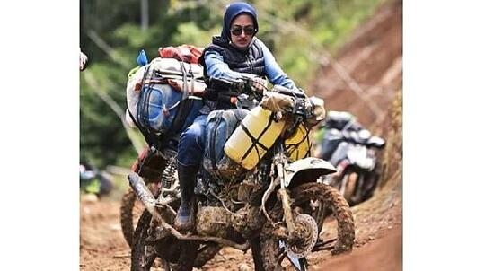 Keren! Bupati Luwu Utara Kirim Bantuan Untuk Warganya Dengan Sepeda Motor