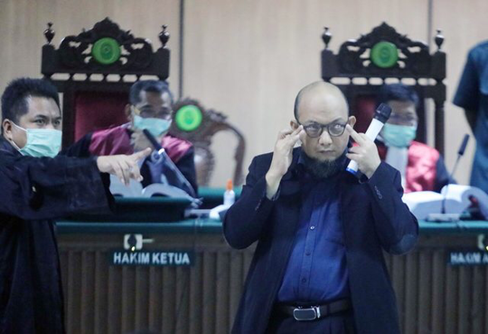 Penyiramnya Dituntut 1 Tahun, Novel Baswedan: Selamat Pak Jokowi