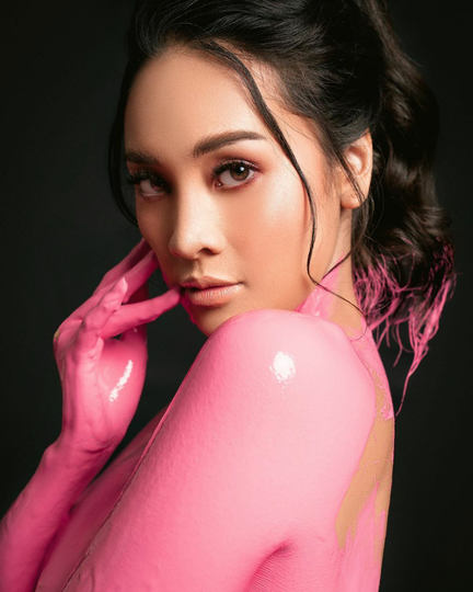 Gila Sih, Anya Geraldine Diguyur Cairan Pink Tambah Aduhai..