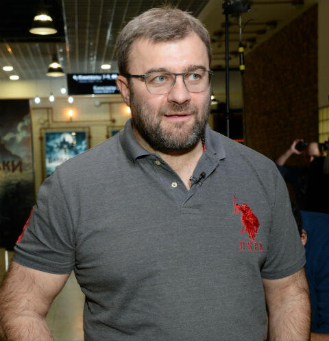 Tukang Pijit Nan Cantik Itu Ternyata Bencong Belaka