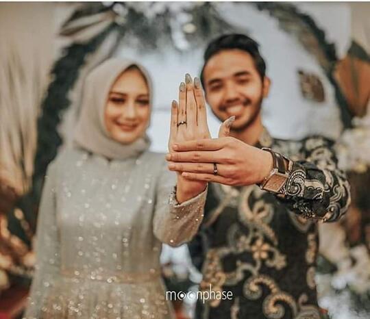 Viral! Gadis Ini Menerima Dua Pinangan Membuat Geger Dunia Maya