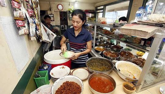 Pilih Mana Gan! Rumah Makan Padang Atau Warteg?