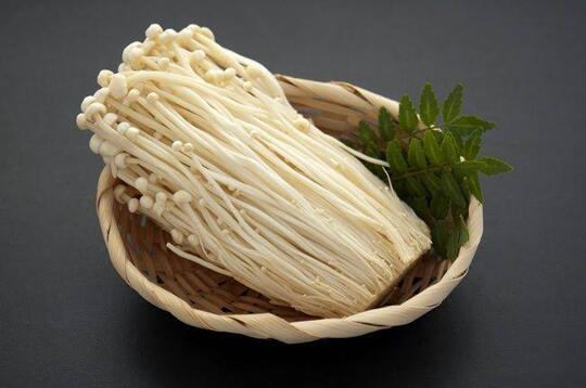 Hati-hati Konsumsi Jamur Enoki, Kamu Tahu Jamur Apa Itu?